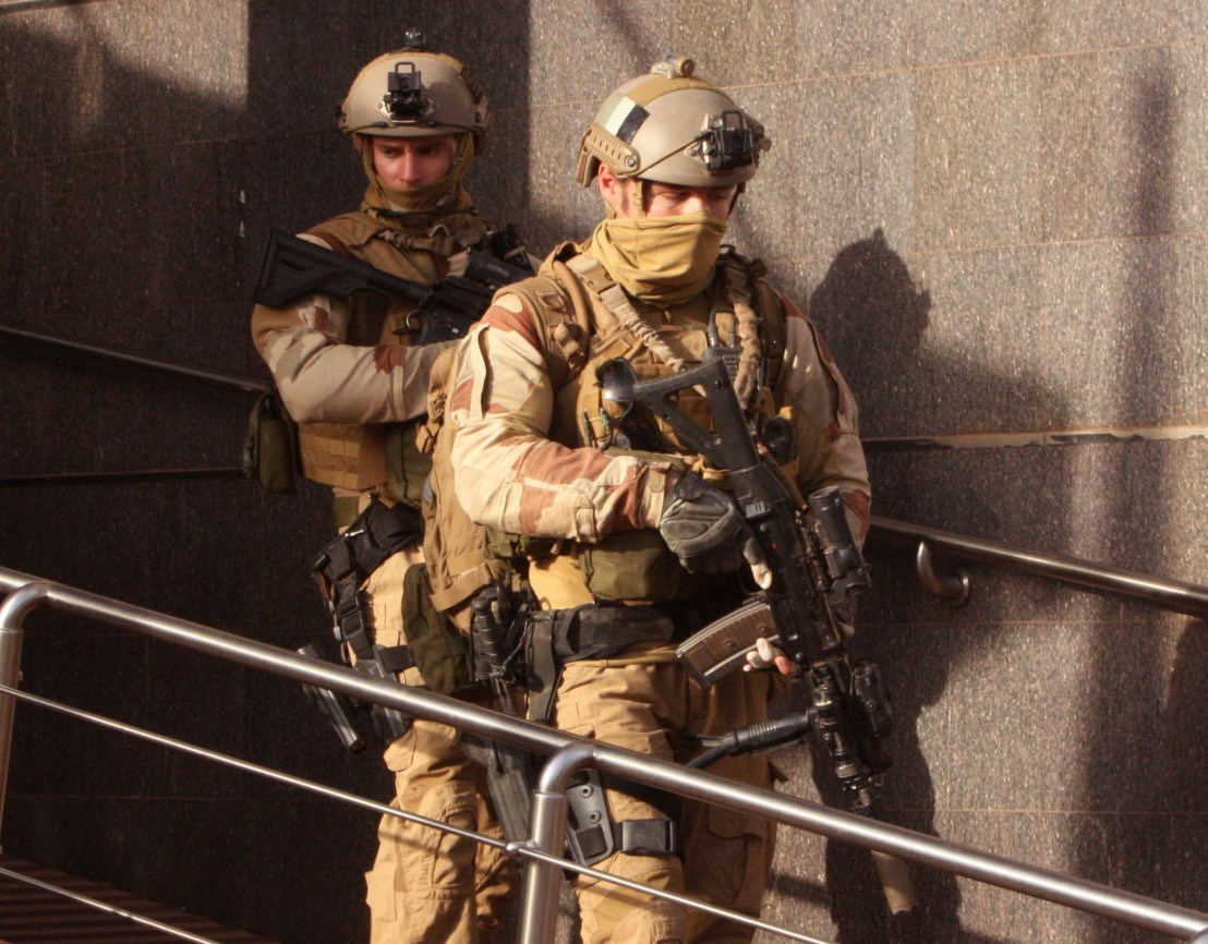 特种兵在突尼斯被抓!法国及时表态:他们是冲着利比亚去的!