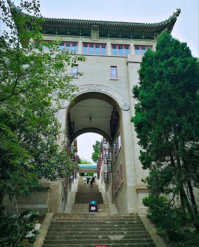 武汉大学校园风光:每拍一张照片都能做壁纸