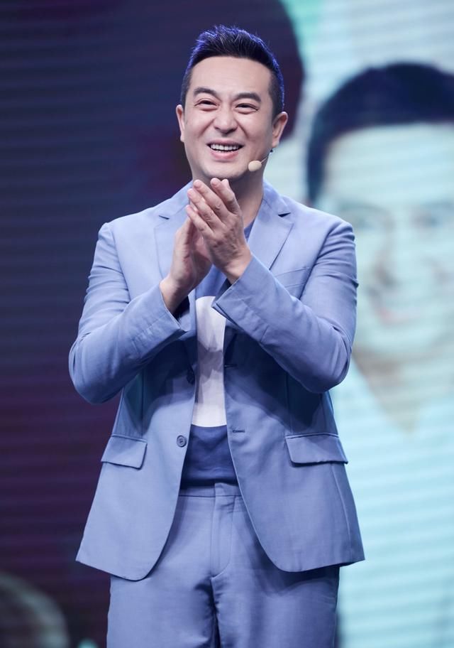 国民大叔张嘉译包圆了大部分高质量国产剧,这样的演员