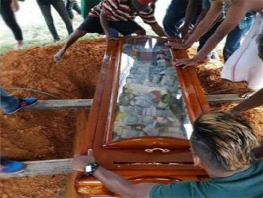 有周公解梦吗？我老是梦见身边的人死了，这是怎么回事？