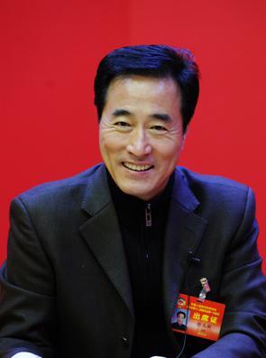 杨立新:北京政协委员,民进会员,代表作有《我爱我家《茶馆《正阳