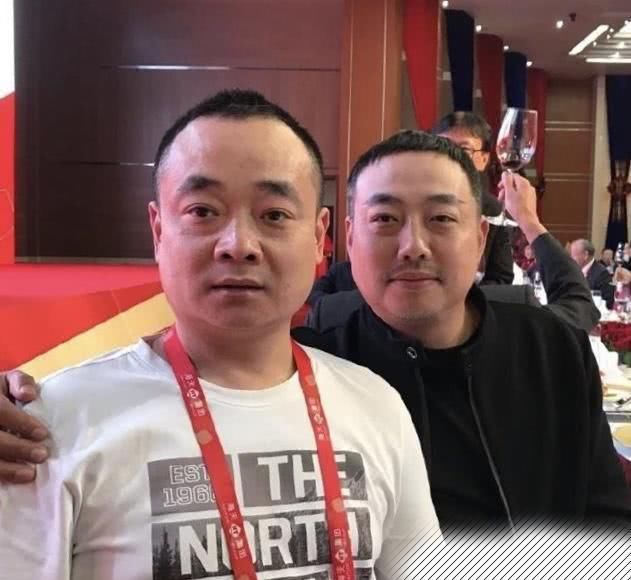 尽管名气不如弟弟刘国梁响亮,但刘国栋也是世界乒坛的知名教练,曾经