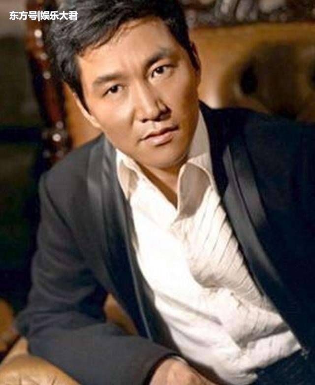 同是出演黑帮老大,一个身价上亿, 一个落魄无人识,同人不同命