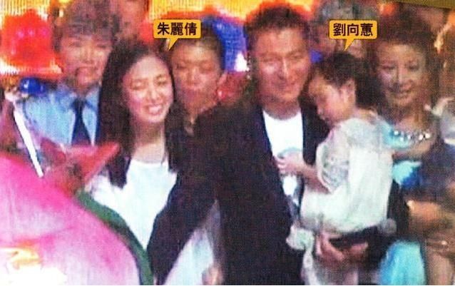 看看朱丽倩再看看关之琳,秒懂刘德华为啥对朱丽倩一往