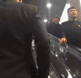 搞笑时刻爆笑gif动态图