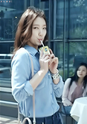 搞笑gif图:论吹牛我只服他,不服你来试试