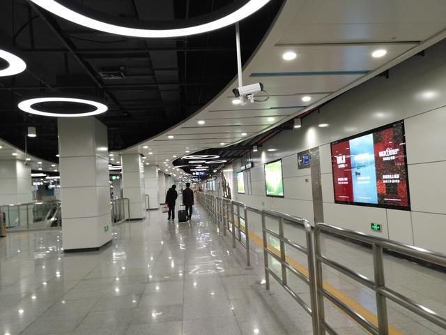 深圳高颜值地铁站,这个风格我喜欢