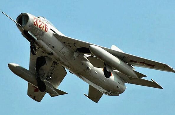 20世纪50年代初,美国空军yf-100首飞突破音障.