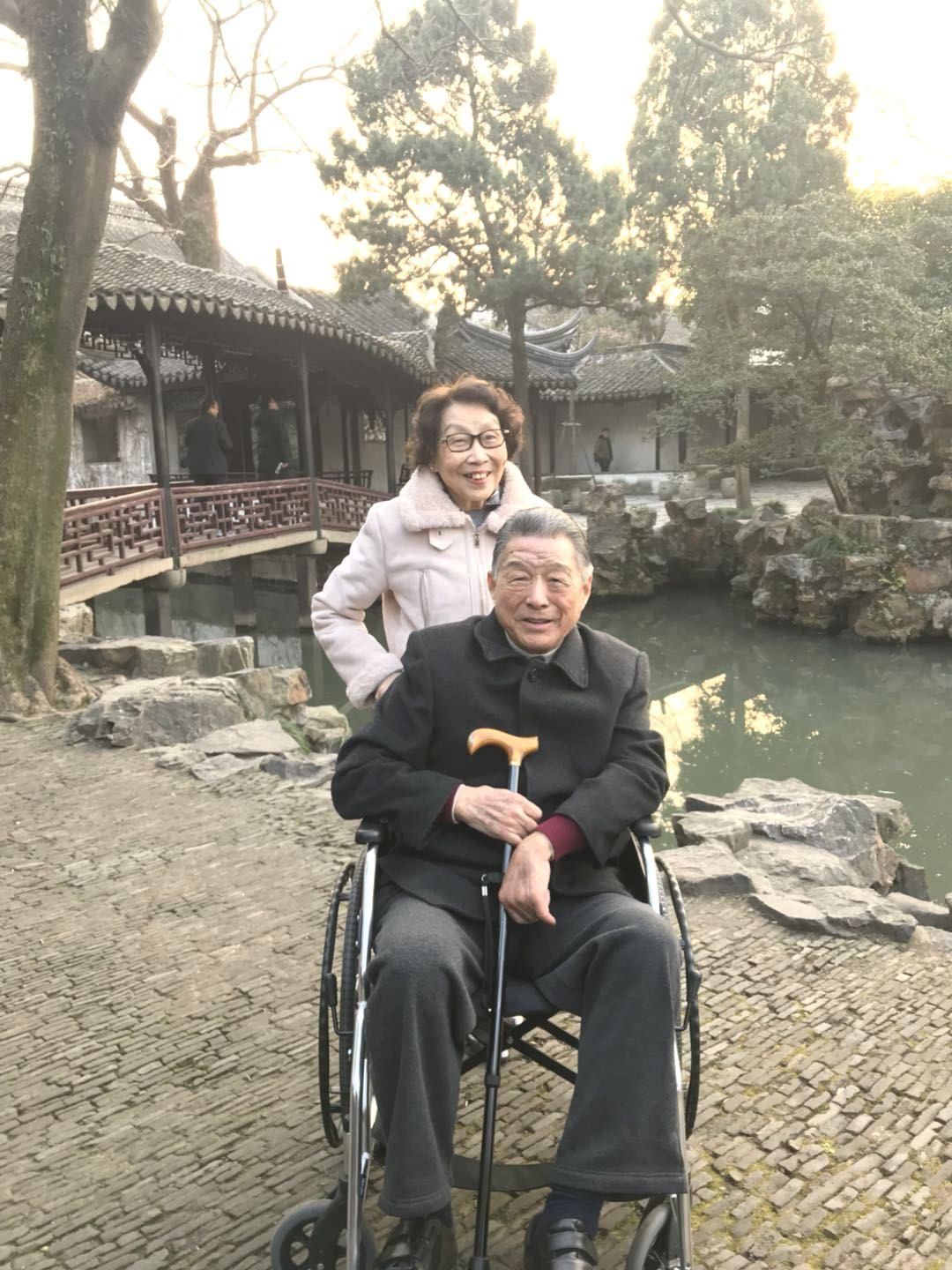 杜月笙女儿游苏州