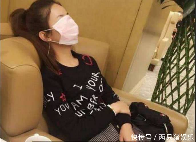 明星们的睡姿:baby张嘴大睡,热巴睁眼睡,蔡徐坤鹿晗上演侧颜杀
