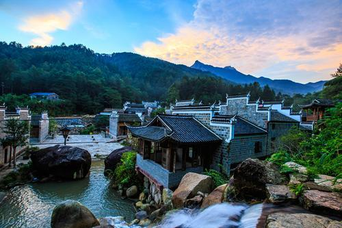 电影《榫卯》韶关试映,曾在新丰云髻山取景