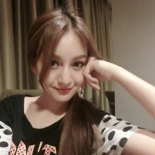 娱乐圈的维族美女,迪丽热巴霸屏迪丽娜尔隐退动漫粉红小美女图片