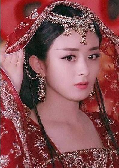 女星古装穿红衣,赵丽颖让人挪不开眼,娜扎惊艳四座,刘亦菲冷艳