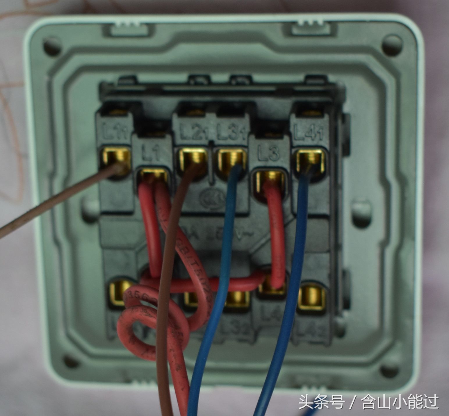 双开双控三开双控四开双控当单控用如何接线