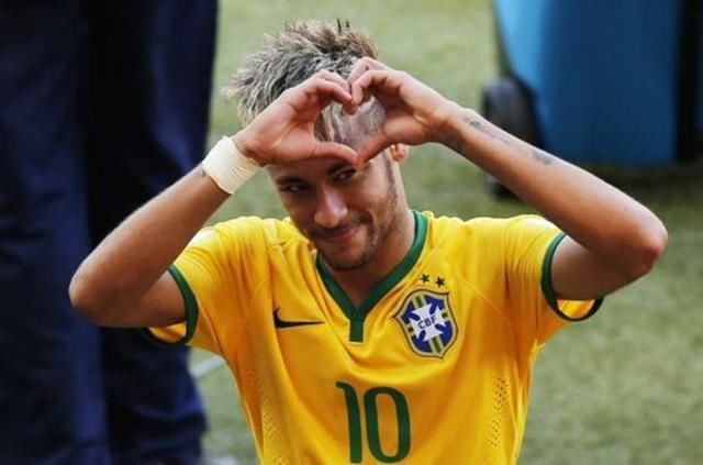 内马尔赛季报销!巴西球迷崩溃,五星巴西世界杯又要悲剧?