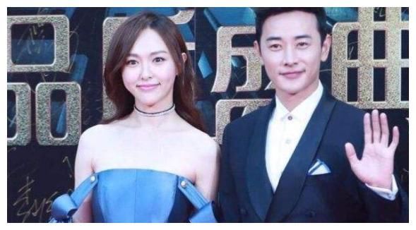 唐嫣罗晋又发狗粮,紧紧相握宛如合体