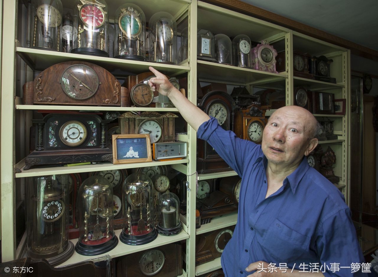 古稀老人成"收藏达人" 40年收藏各类钟表千余件 耗资10余万元