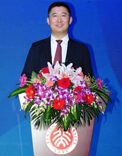 (万达财富集团董事长李炳春先生)