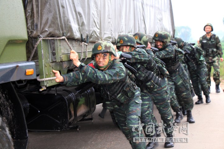 武警山西总队忻州支队开启"魔鬼"极限训练模式