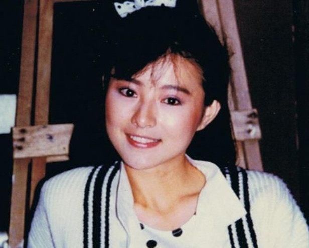 香港武打女星,被富翁丈夫指责出轨干儿子,如今生活