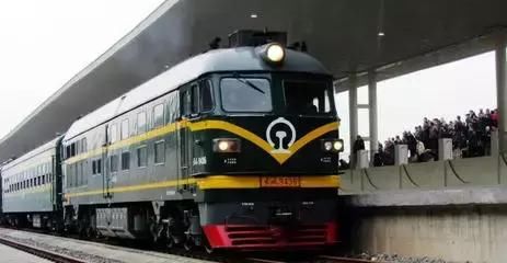 为什么中国慢慢淘汰双层火车?有专业人士解答