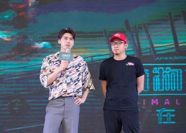 李易峰首度回应演技差韩延力挺赞其有天赋《动物世界》口碑开挂