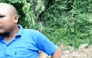 连偷窥都不敢,还好意思叫男子汉?丢人!