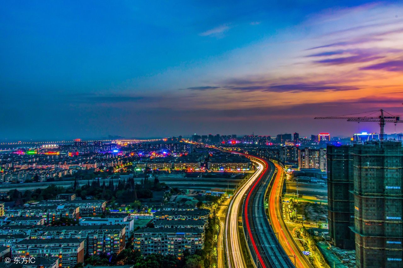 芜湖美丽夜景,临江风景,霓虹闪烁!
