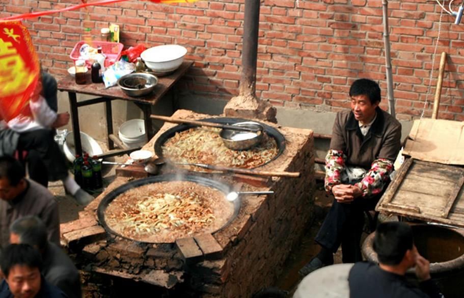 农村大锅菜,城里人嫌它脏,农村人一次能吃3大碗