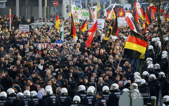 资料图:德国右翼组织反移民示威
