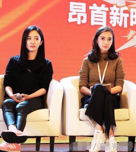 杨幂杨颖同框,杨颖谈演戏心得,杨幂不屑的表情亮了!
