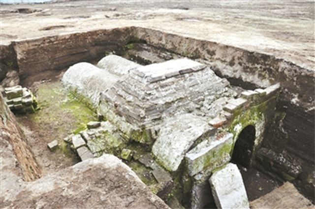 古墓| 江苏邳州西晋家族墓,未被盗掘,出土器物300余件
