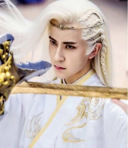 男星古装白发造型盘点,马天宇潇洒帅气,而他惊艳了四海八荒!