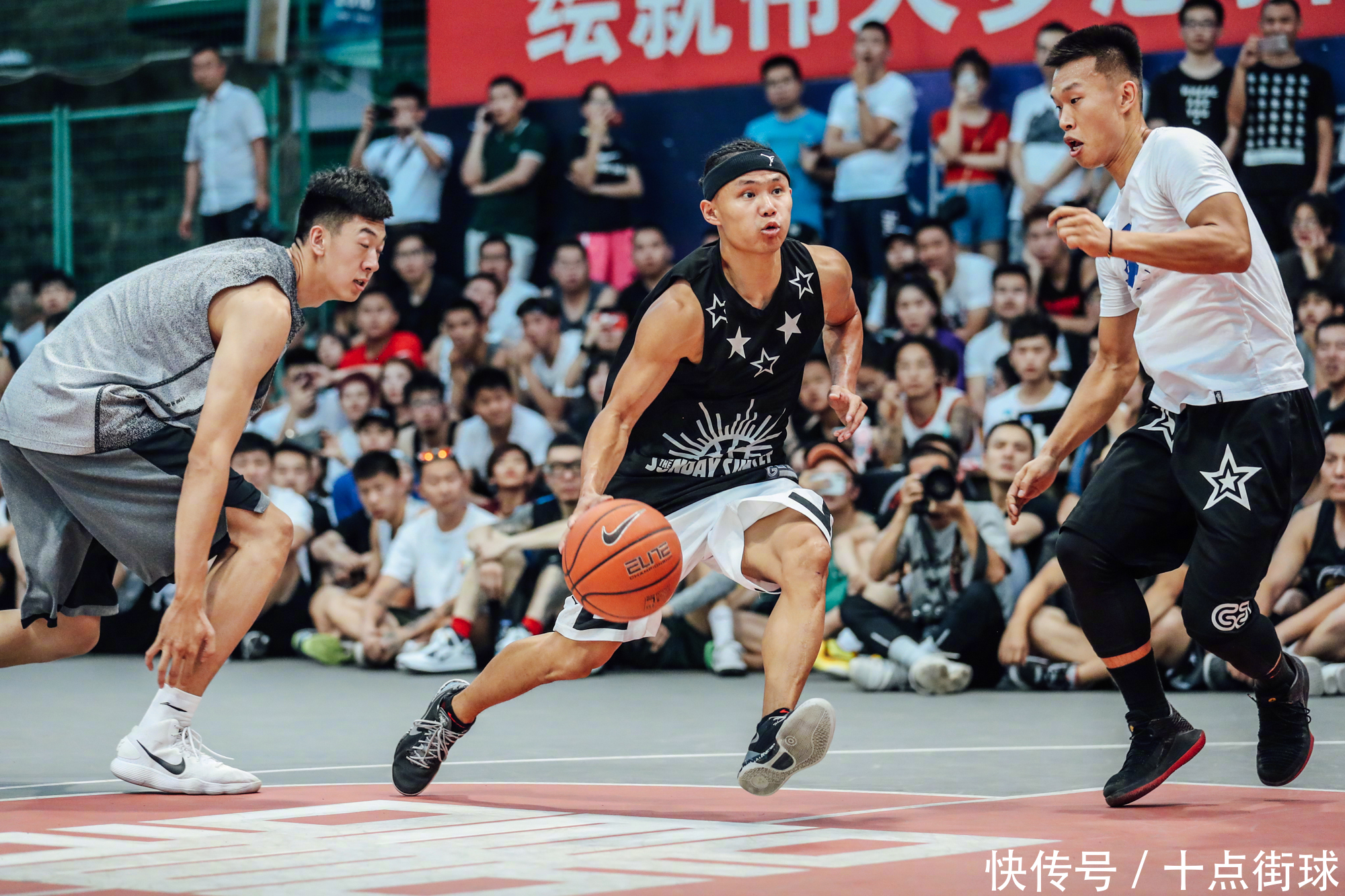 街球王吴悠pk郭艾伦