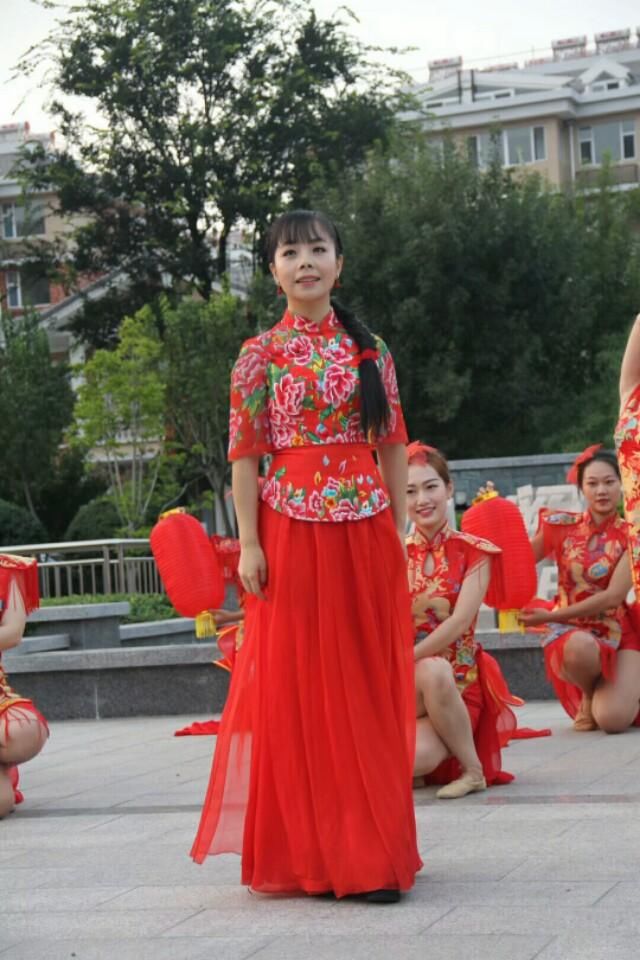 王二妮《星光大道》一夜成名,却嫁给了经纪人