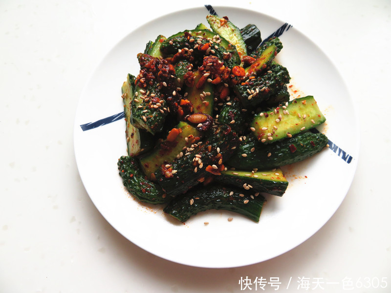 小黄瓜250克,辣椒酱2勺,辣椒油1勺,盐2克,白豆角3克【黄瓜】:1,做法如何抽芝麻图片