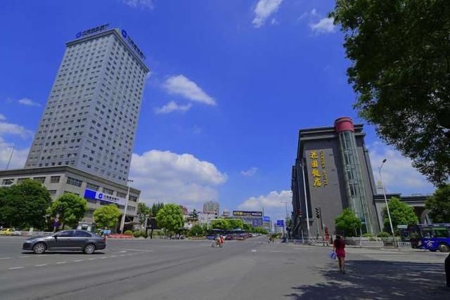 丰县县城人口_黎族分布(2)