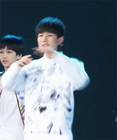 其实王源这个也是可爱的~萌萌哒