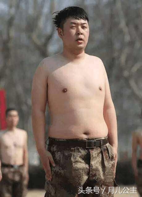 杜海涛近几年的口碑越来越差了,自从对韩国男星下跪事件之后,对他的