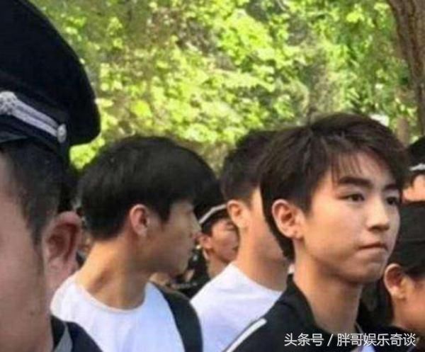 王俊凯卸妆后,蔡徐坤卸妆后,易烊千玺卸妆后,网友:真吓人!