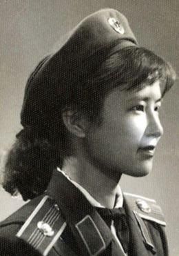 女文工团员演出服无檐帽