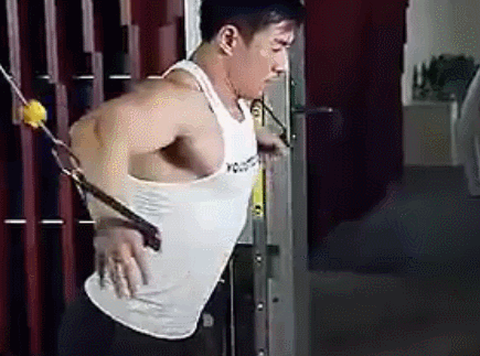 5个练胸肌的最佳动作,打造完美厚实的胸肌,还不来试试