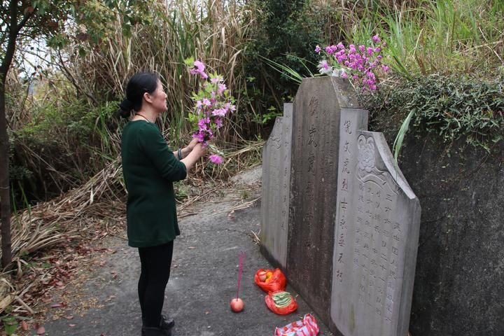 51年接力 舟山六横一渔民家庭义务扫烈士墓传佳话