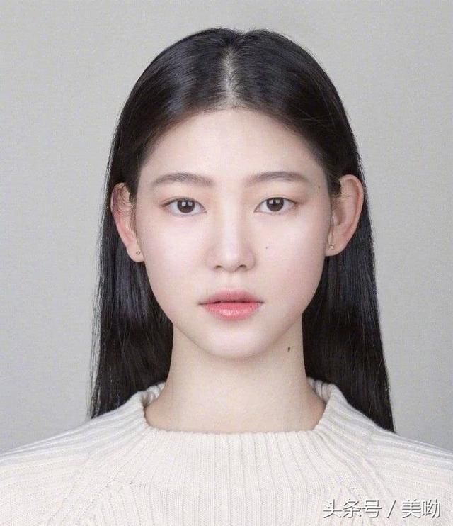 证件照不好看?当然怪发型!