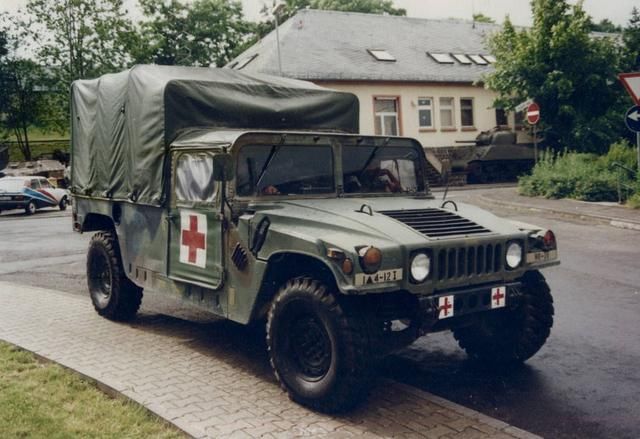 m1026型武装车辆,m1035型软顶野战救护车,m1037型布篷式运输车,m1043