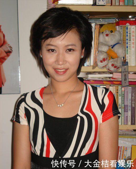 女主持人新婚第二天,发生意外去世,朱迅为她送行,丈夫