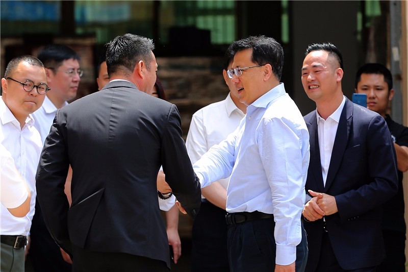 聚焦| 卡洛公司相约欧品迎来浙江省省长袁家军考察团