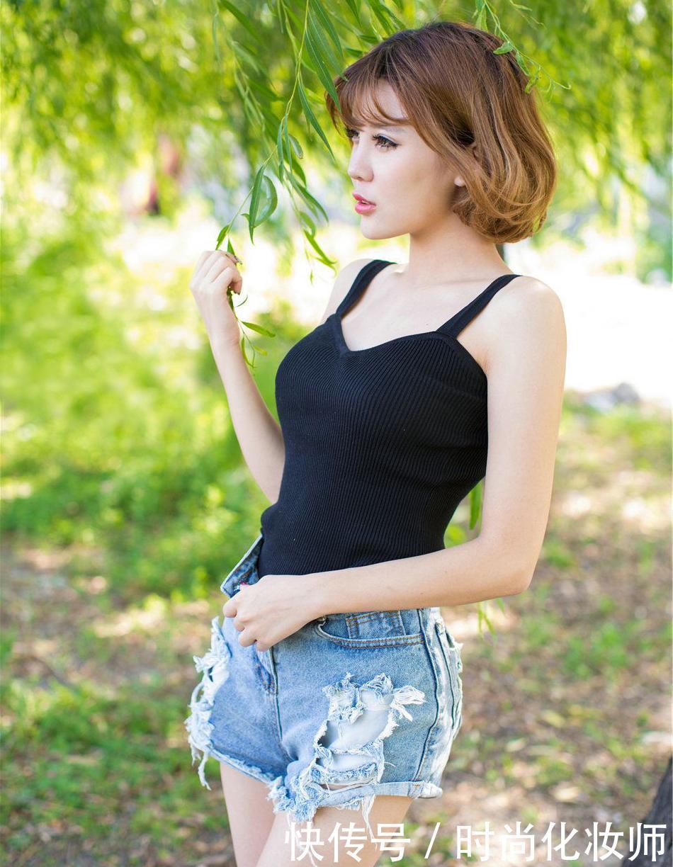 漂亮的单肩薄纱抹胸裙美女,皮肤白皙,靓丽的容颜让人