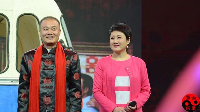 圈中的模范夫妻,丈夫是李雪健的"情敌",妻子被李保田"