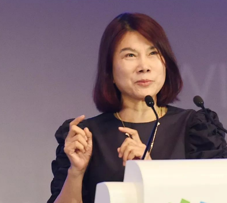 董明珠儿孑的照片_董明珠的儿孑结婚了吗_董明珠儿媳妇是谁